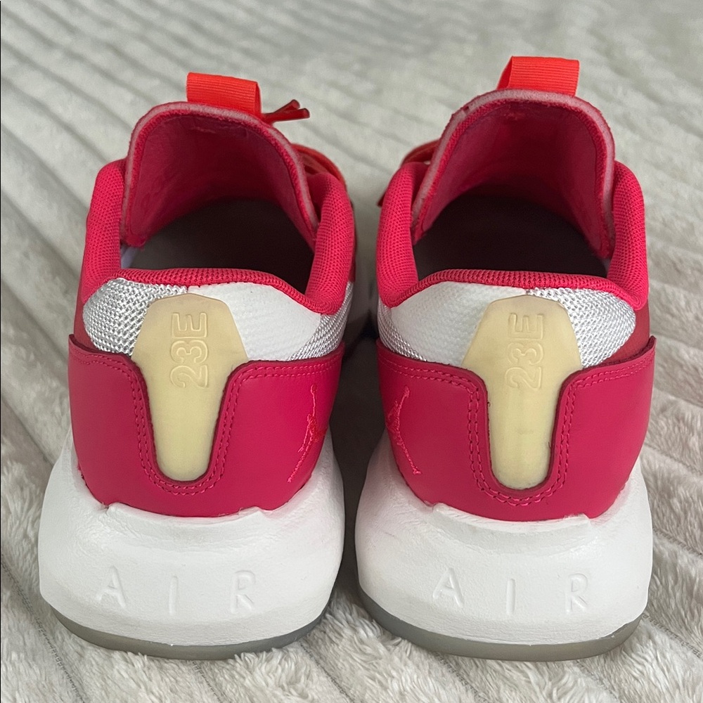 Women's Jordan Air 200E Siren Red/Pink Prime • Size 8 - Picture 13 of 17